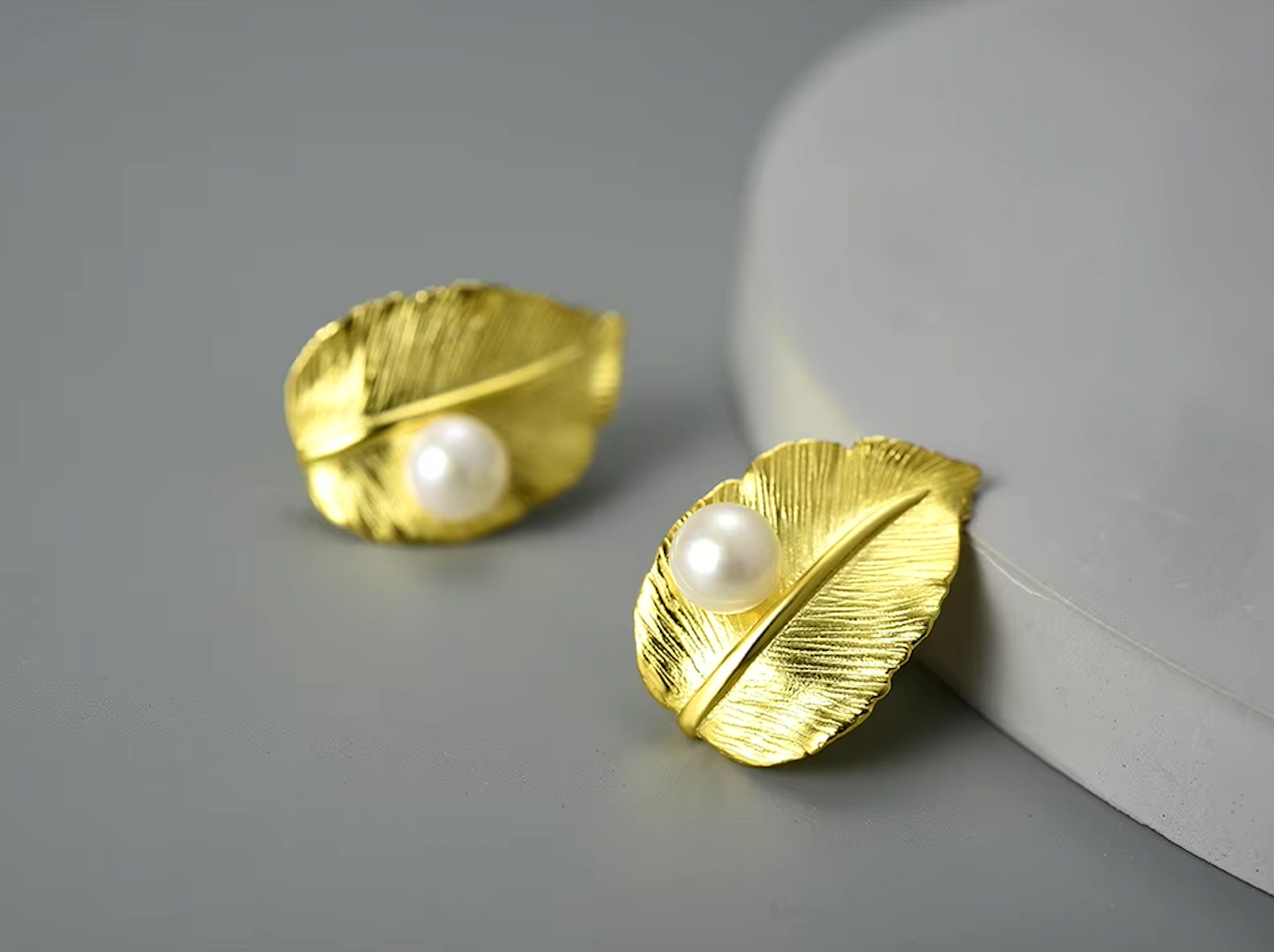 Leaf Natural Pearl Stud Earrings