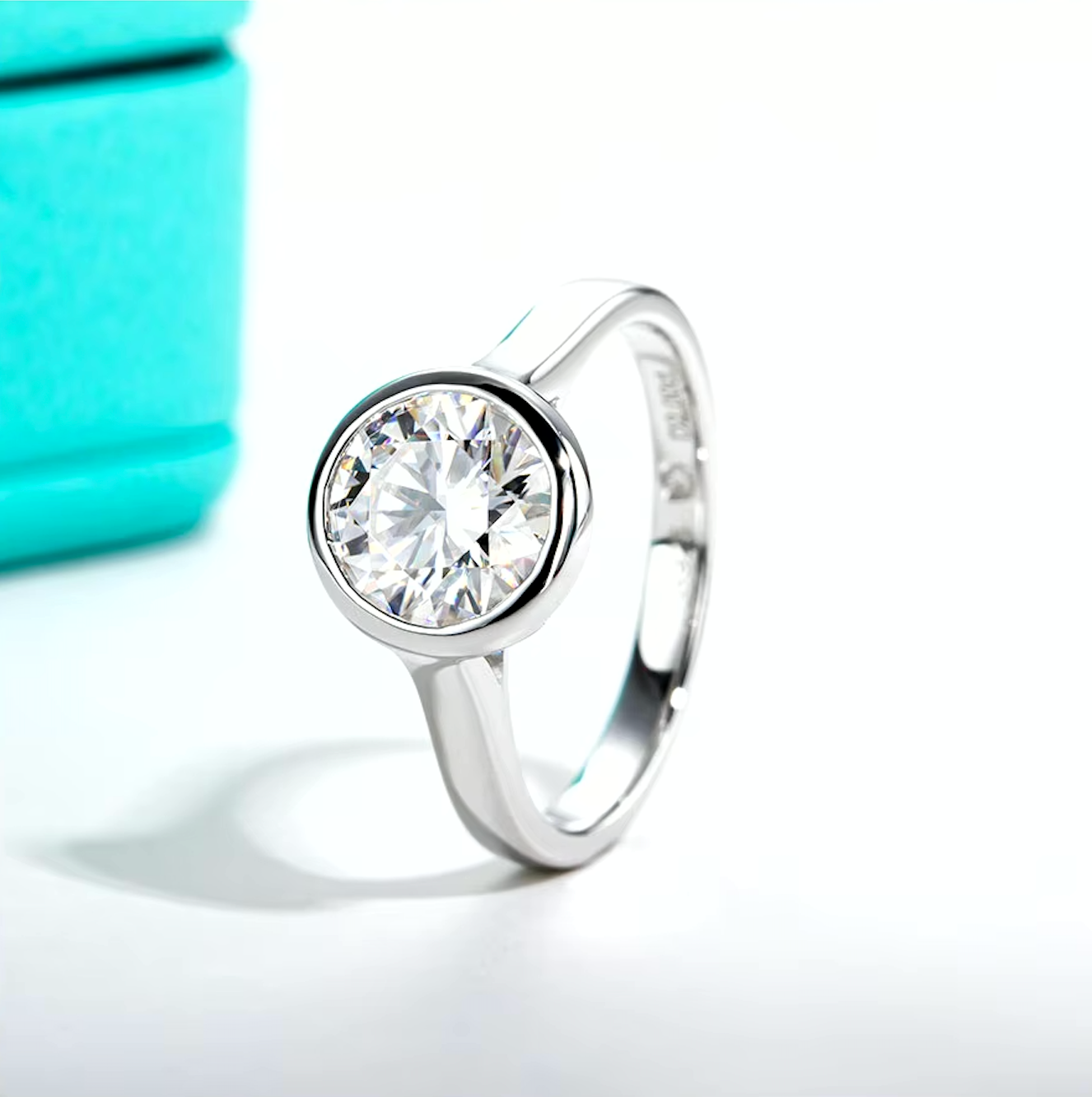 Moissanite Bezel Enagement Ring