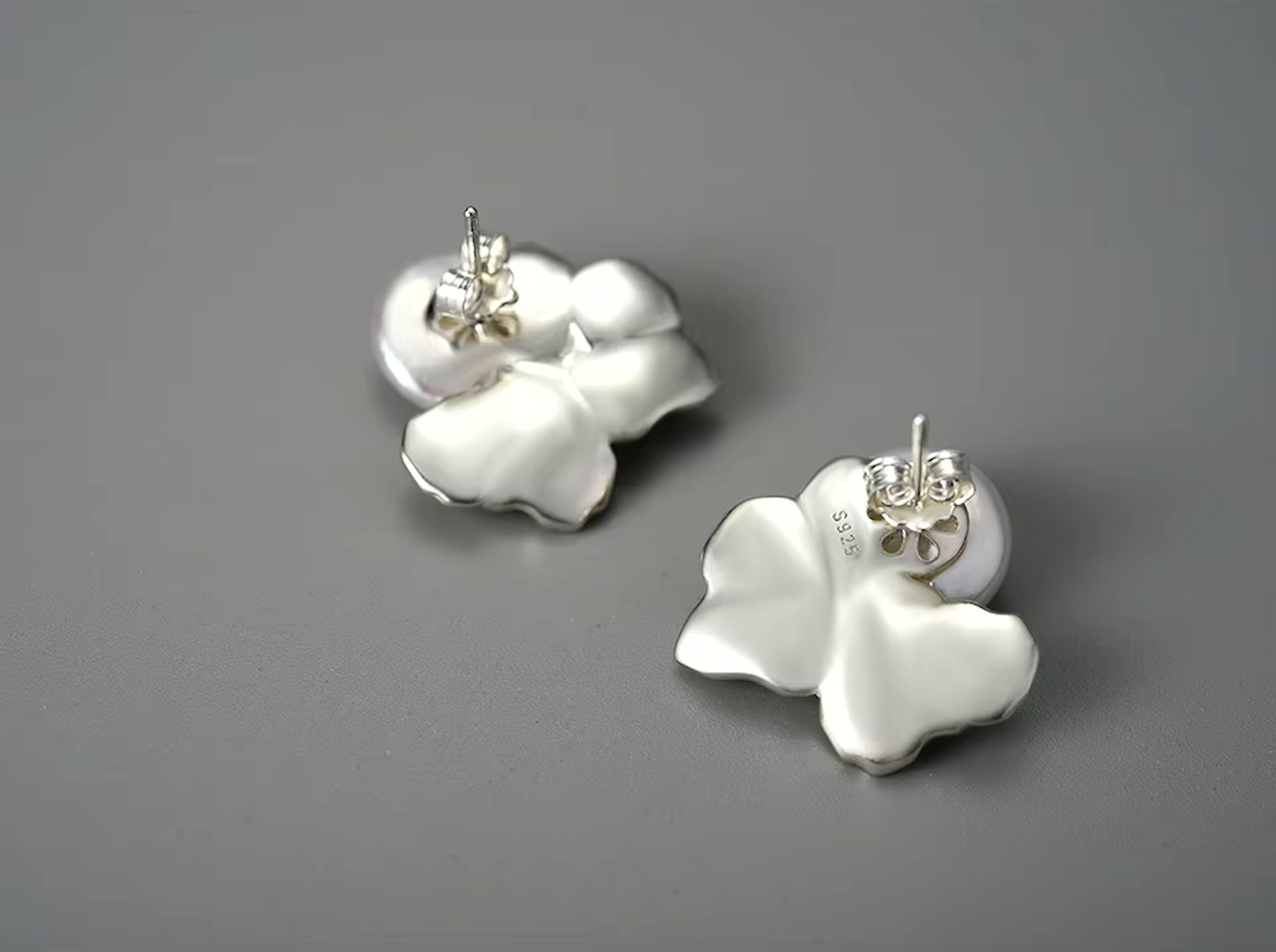 Natural Pearl Leaves Stud Earrings